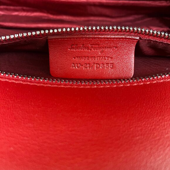 Salvatore Ferragamo Ginny Vara Bow Red Patent Leather Bag - Picture 5 of 11